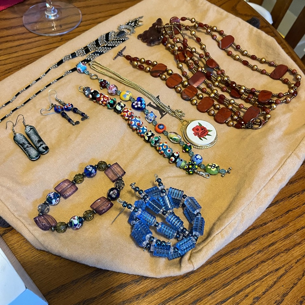 Multicolor Beaded Jewelry Set - Picture 2 of 4